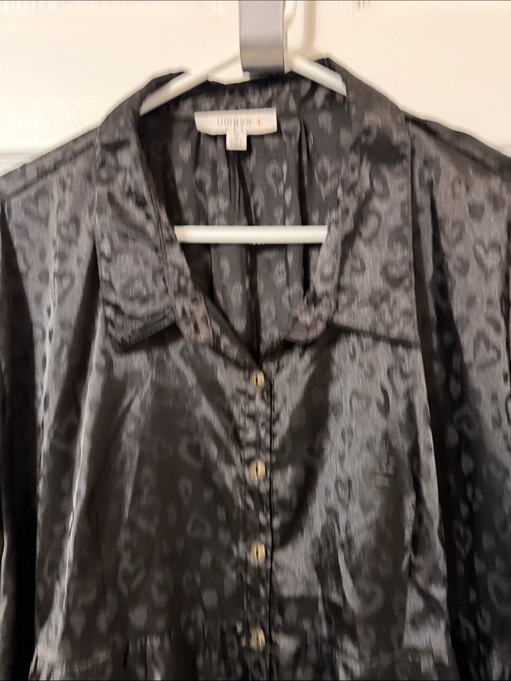 Umgee Black Satin Leopard-Jacquard Button-Front Tunic Trench - Picture 3 of 7